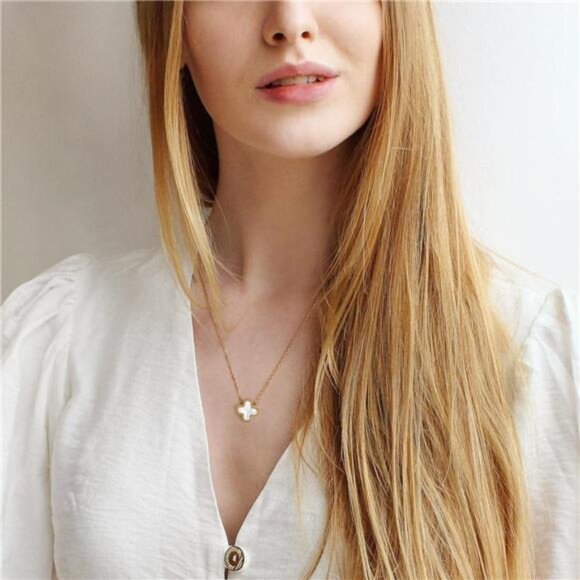 2 18K Gold Clover Pendant Necklace for Women Lucky Four Leaf Clover Necklace - Picture 3 of 5